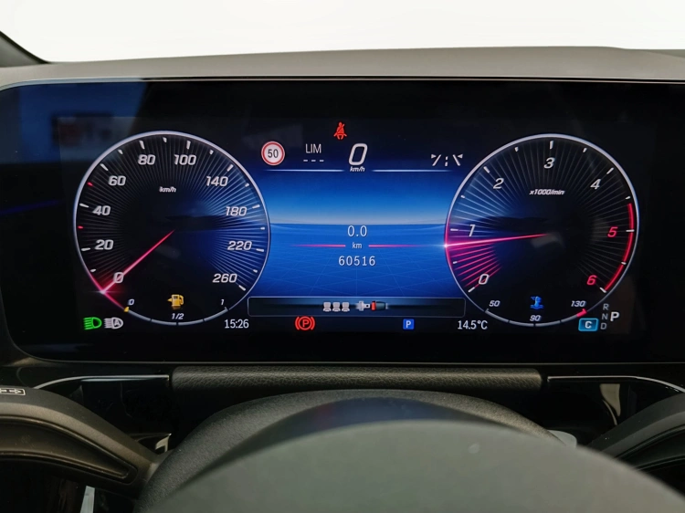 12 - Mercedes-Benz GLA 180 d AMG Line Advanced Plus auto