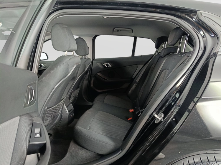 9 - BMW Serie 1 116d Business Advantage auto