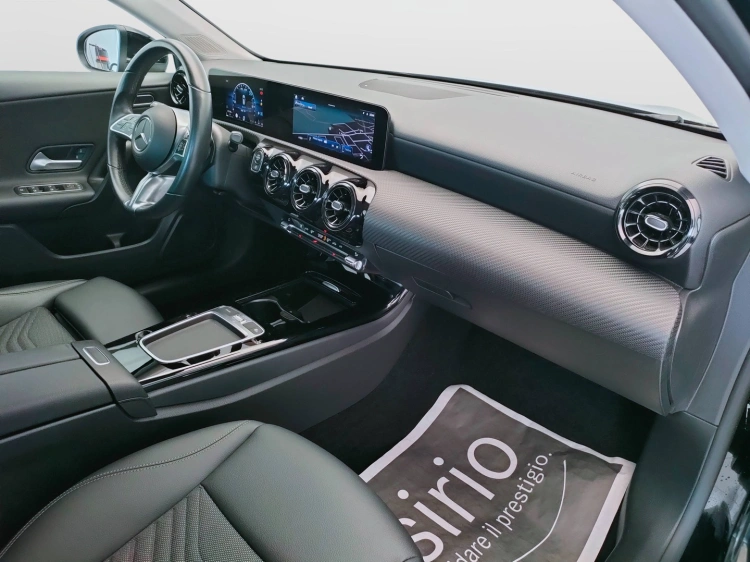 14 - Mercedes-Benz Classe A 180 d Advanced auto