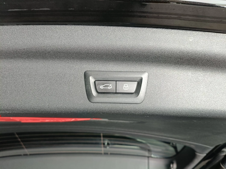 15 - MINI Countryman Mini Countryman 2.0 48V D Favoured auto