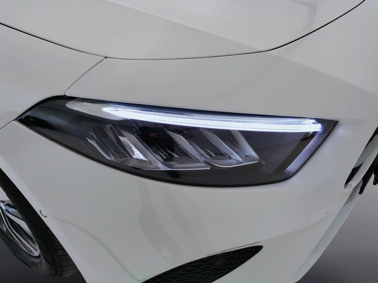 11 - Mercedes-Benz Classe A 180 d Advanced auto