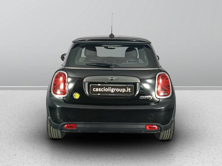 5 - MINI Cooper Mini 3p Cooper SE M auto