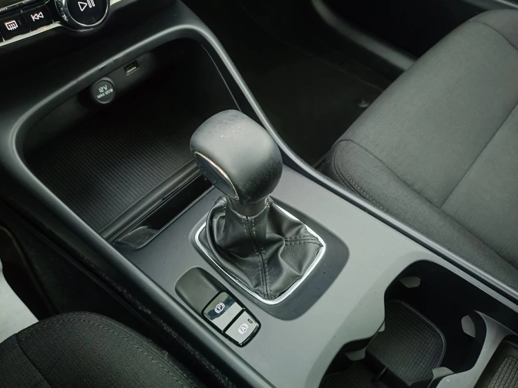 16 - Volvo XC40 XC40 2.0 d3