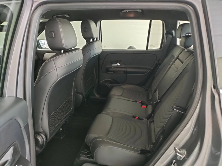 11 - Mercedes-Benz GLB 180 d Business Extra auto