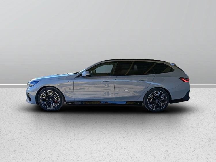 6 - BMW Serie 5 520d Touring 48V xdrive MSport Pro auto