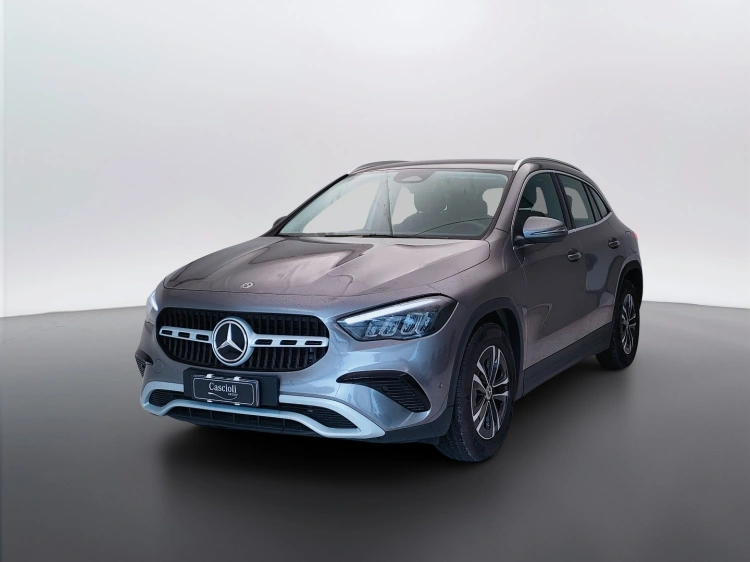1 - Mercedes-Benz GLA 180 d Advanced auto