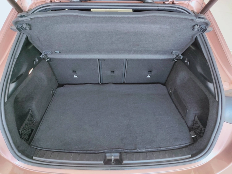 9 - Mercedes-Benz GLA 200 d Premium auto