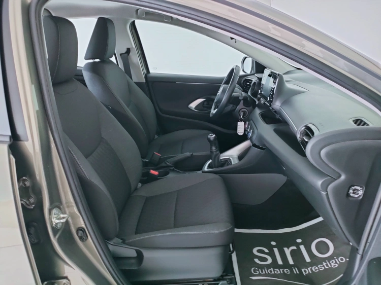 12 - Toyota Yaris Yaris 1.0 Trend