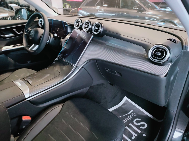 12 - Mercedes-Benz GLC 220 d 4MATIC Coupe