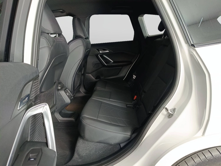 9 - BMW iX1 iX1 xdrive 30