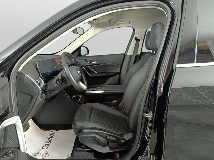 8 - BMW X1 X1 sdrive18i X-Line auto