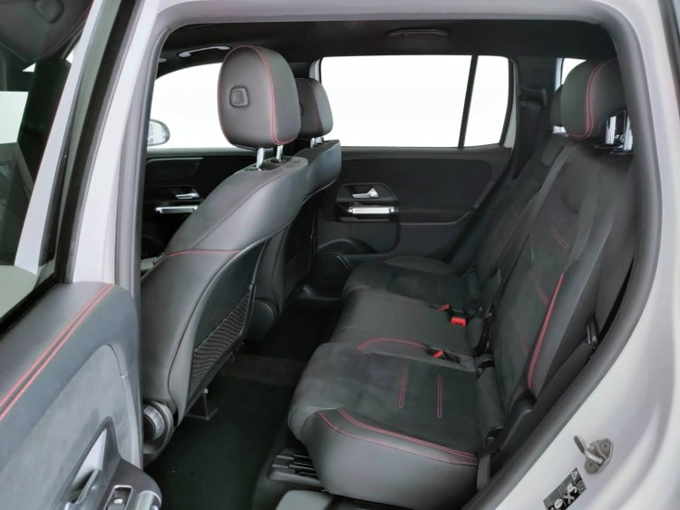 11 - Mercedes-Benz GLB 200 d Premium auto