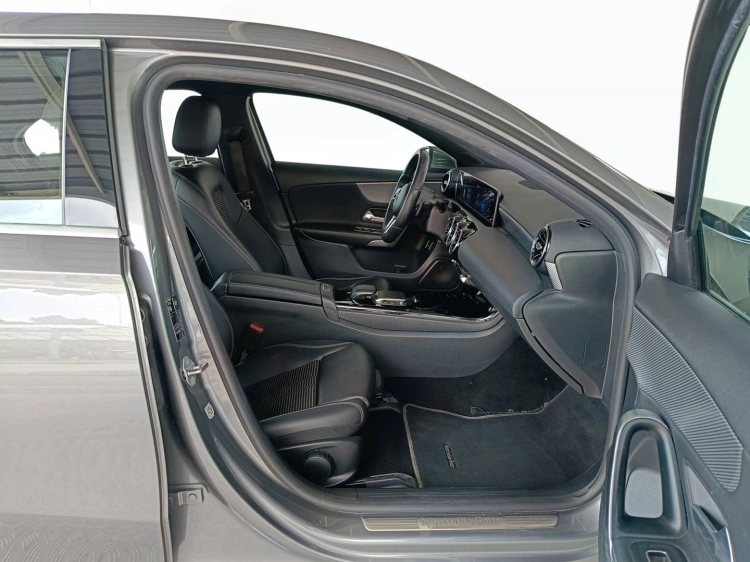 10 - Mercedes-Benz Classe A 180 d Sport auto