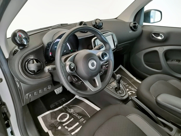 13 - smart fortwo Fortwo eq mattrunner 22kW