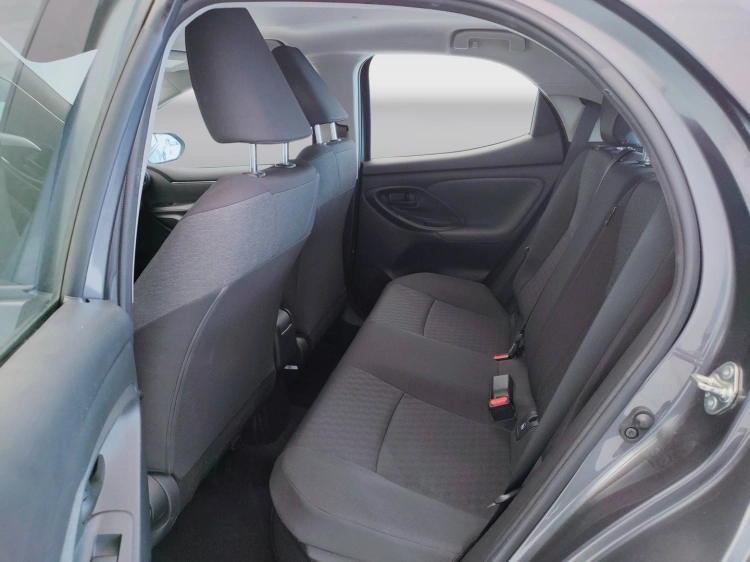 11 - Toyota Yaris Yaris 1.5h Trend