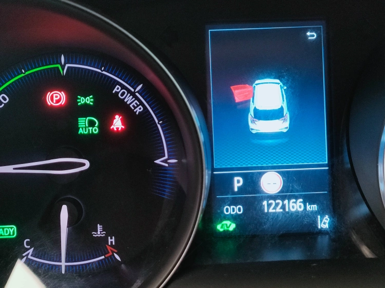 18 - Toyota C-HR C-HR 1.8h Active e-cvt
