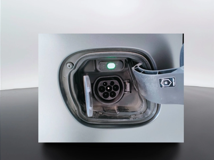 9 - smart fortwo Fortwo eq Passion 22kW