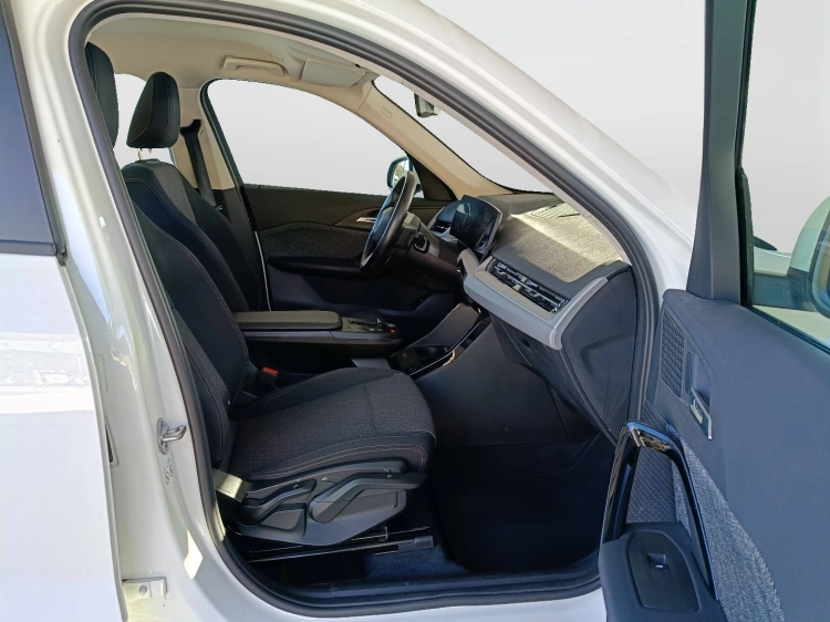 11 - BMW X1 X1 sdrive18d X-Line auto