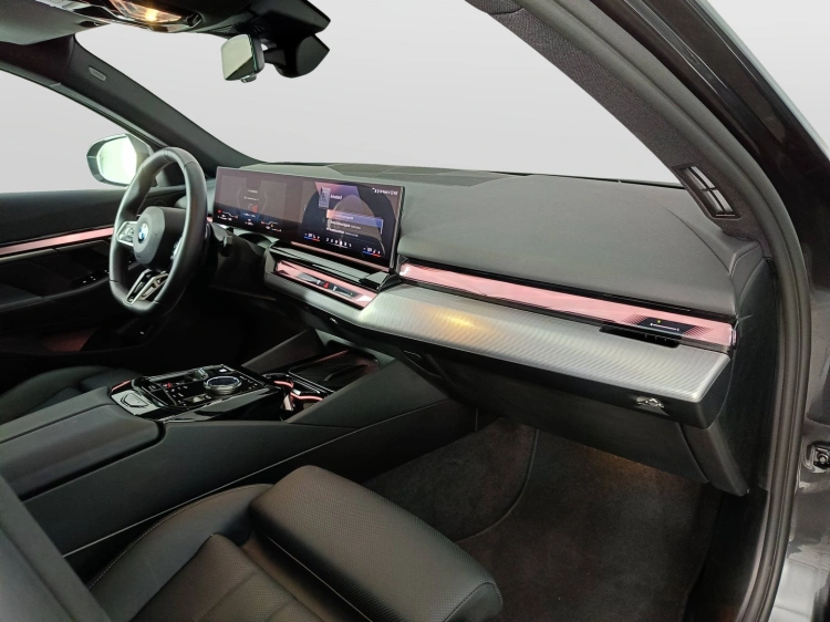 10 - BMW Serie 5 520d Touring 48V xdrive MSport Pro auto