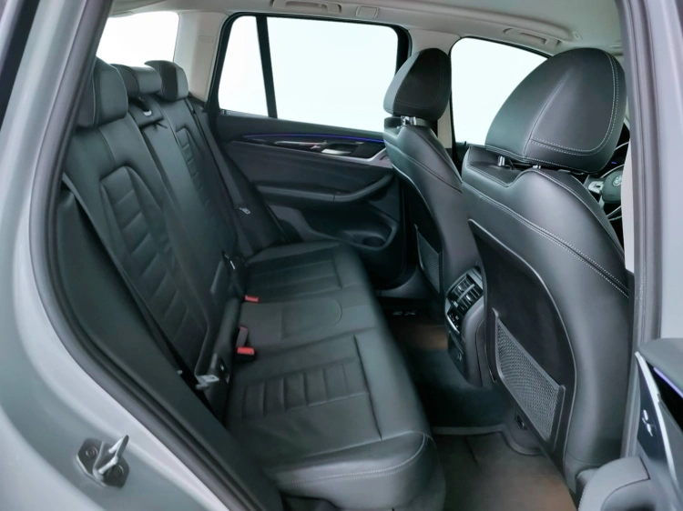 14 - BMW X3 