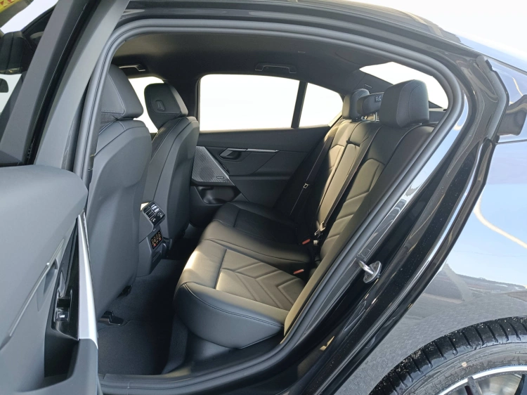 9 - BMW Serie 5 BMW 540d xDrive Berlina