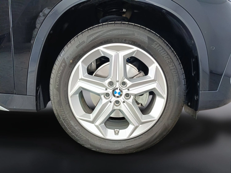 21 - BMW X1 X1 sdrive18i X-Line auto