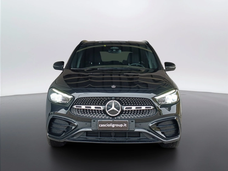 2 - Mercedes-Benz GLA 200 d AMG Line Premium 4matic auto