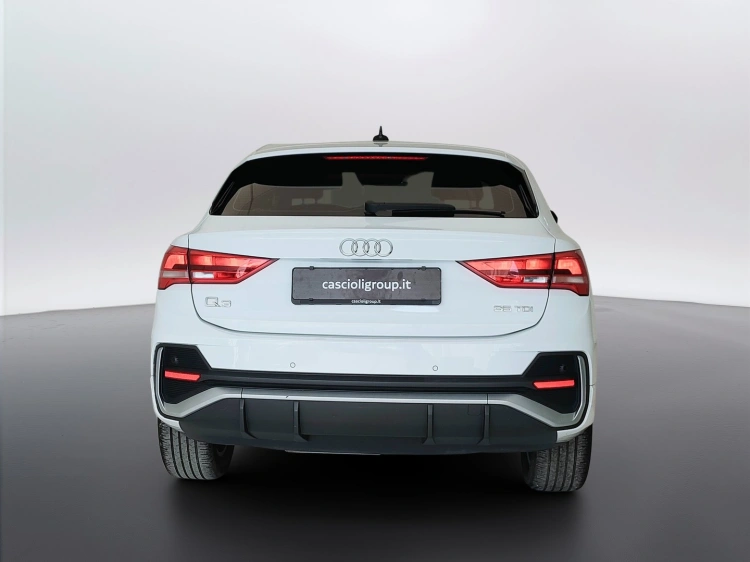 6 - Audi Q3 Q3 Sportback 35 2.0 tdi S line edition s-tronic
