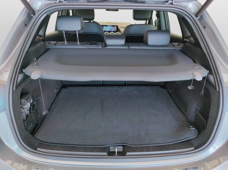 9 - Mercedes-Benz GLA 180 d Progressive Advanced Plus auto