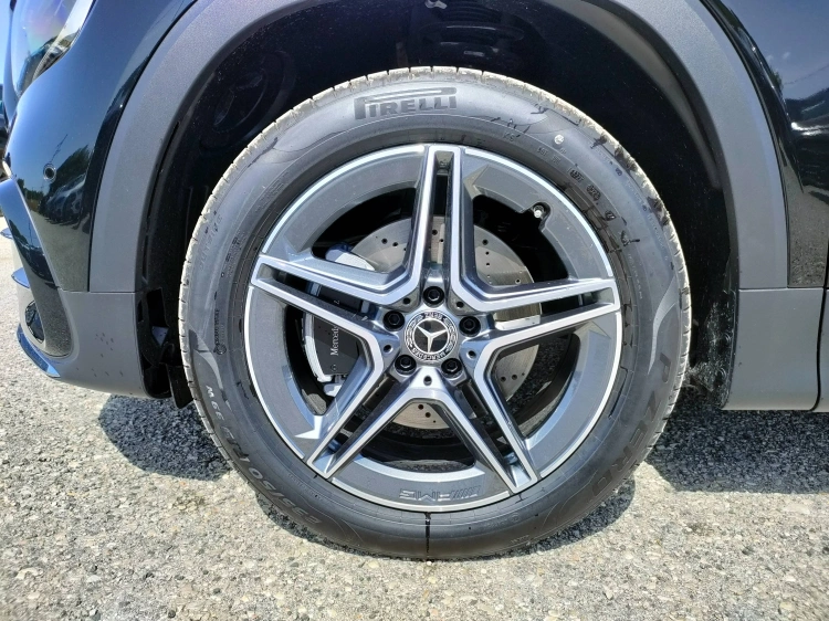 8 - Mercedes-Benz GLB 200 d Automatic 4MATIC