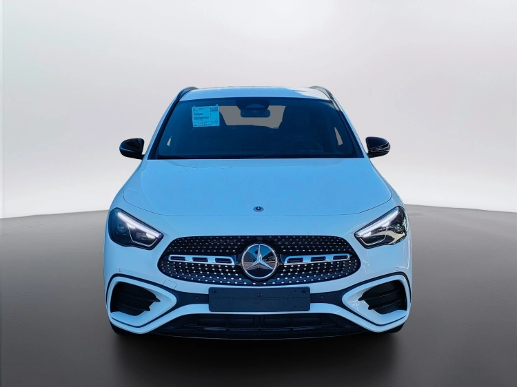 2 - Mercedes-Benz GLA 200 d Automatic 4MATIC
