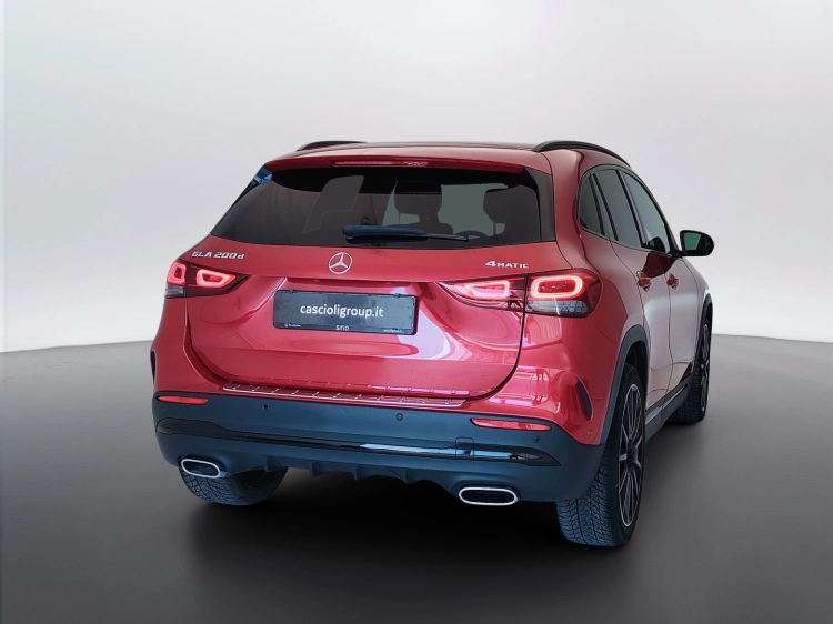 5 - Mercedes-Benz GLA 200 d Premium 4matic auto