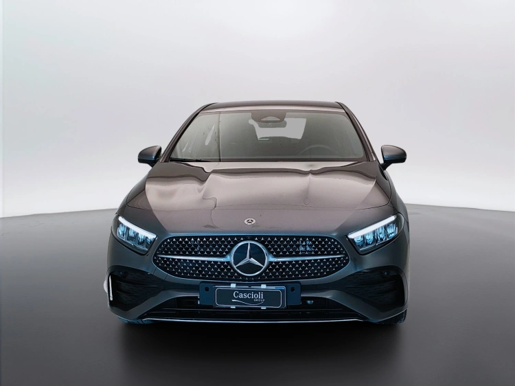 2 - Mercedes-Benz Classe A 250 e con tecnologia ibrida EQ