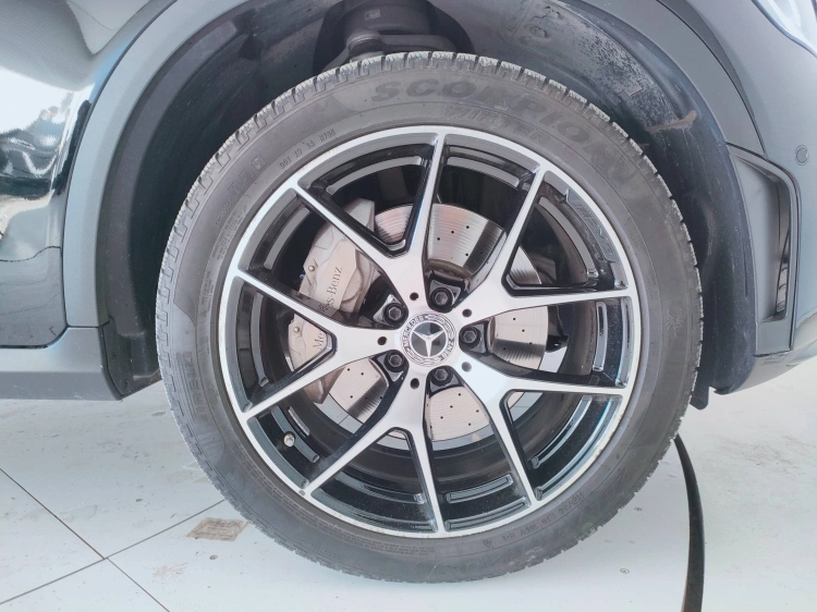 8 - Mercedes-Benz GLC Coupe 220 d Premium 4matic auto