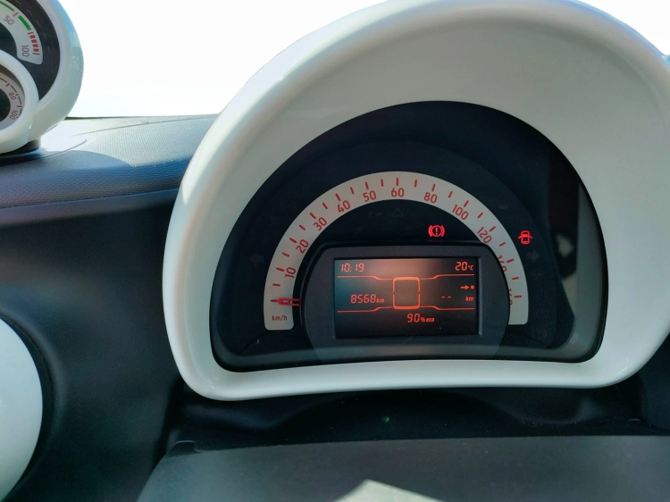 13 - smart fortwo Fortwo eq Pulse 4,6kW