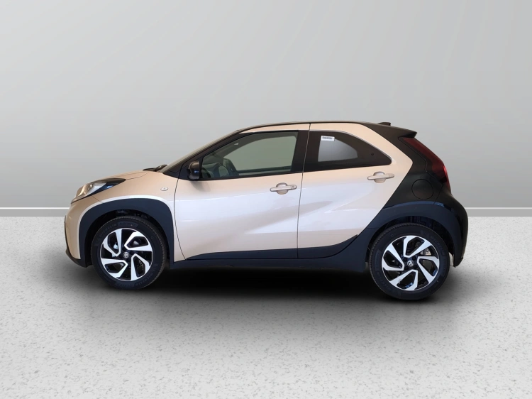 3 - Toyota Aygo X AYGO X 10B MT TREND MY24