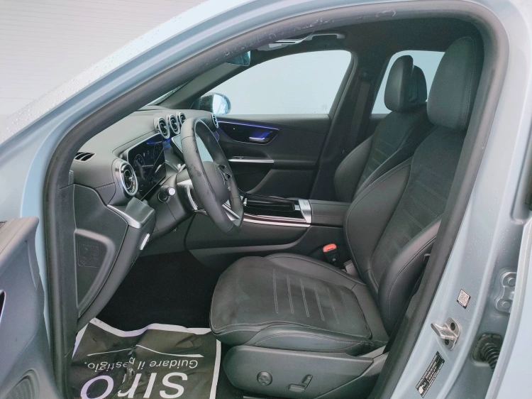 17 - Mercedes-Benz GLC 220 d AMG Line Advanced 4matic auto