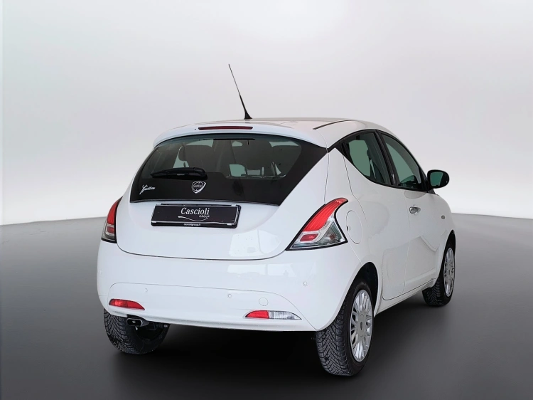 6 - Lancia Ypsilon Ypsilon 1.2 Gold 69cv