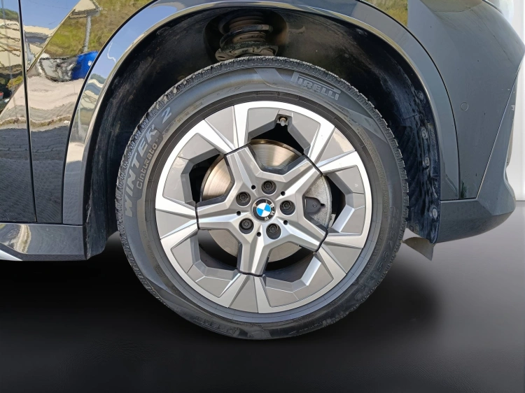 20 - BMW X1 X1 sdrive18d X-Line auto