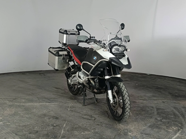 2 - BMW Motorrad GS R 1200 GS Adventure