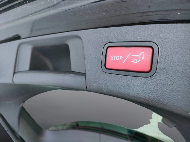 11 - Mercedes-Benz GLA 200 d Sport auto