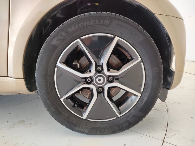 9 - smart fortwo Fortwo eq Passion 4,6kW