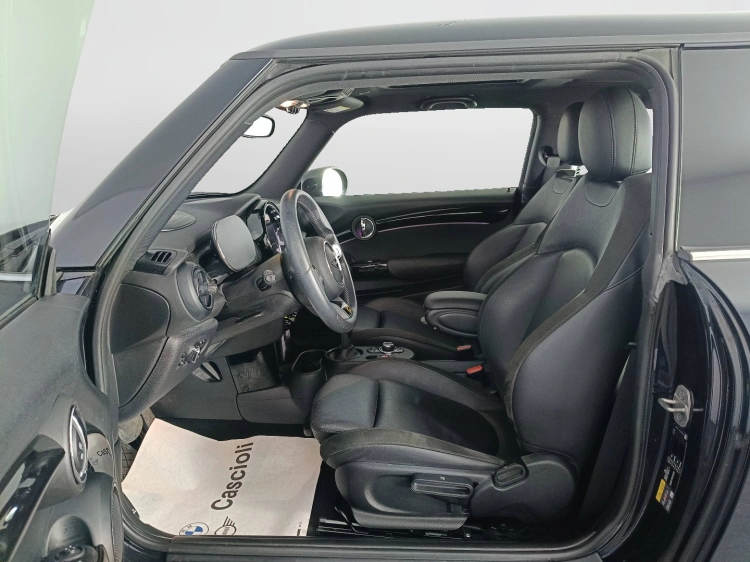 8 - MINI Cooper Mini 3p Cooper SE Classic auto