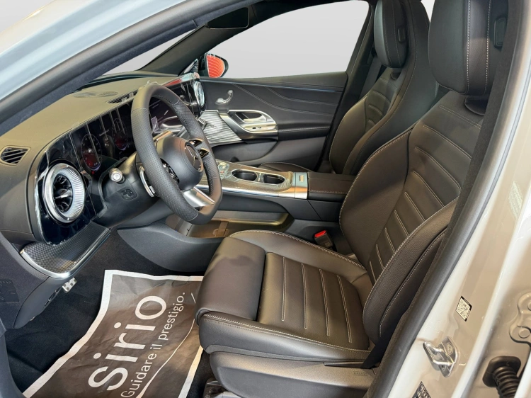 16 - Mercedes-Benz Classe C 400 4MATIC con tecnologia EQ