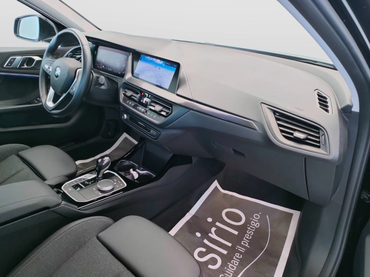 14 - BMW Serie 1 116i Sport auto