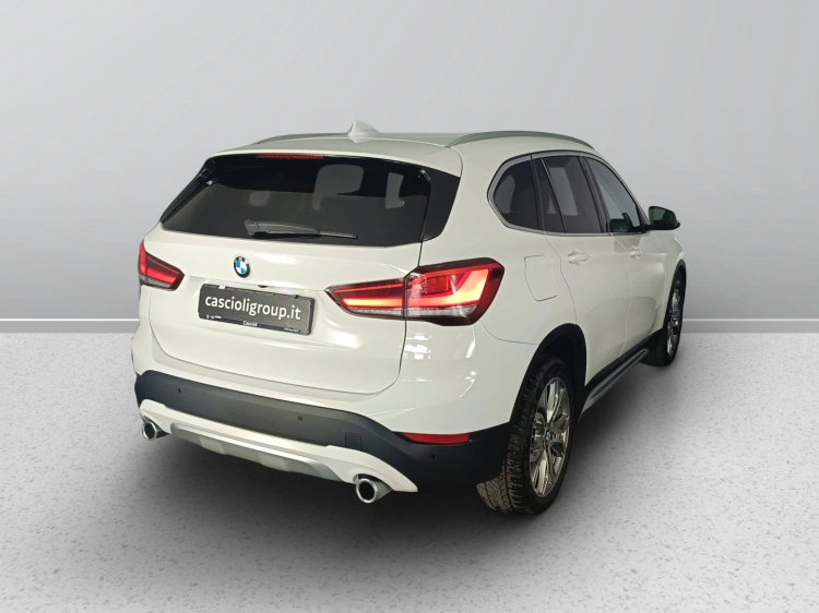 4 - BMW X1 X1 sdrive18d xLine Plus auto