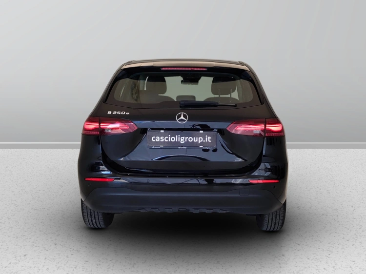 4 - Mercedes-Benz Classe B 250 e phev Advanced auto