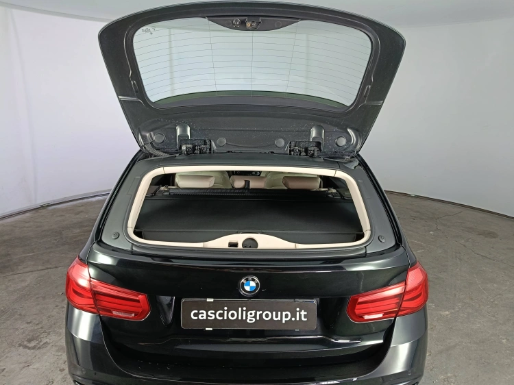 14 - BMW Serie 3 316d Touring Sport auto
