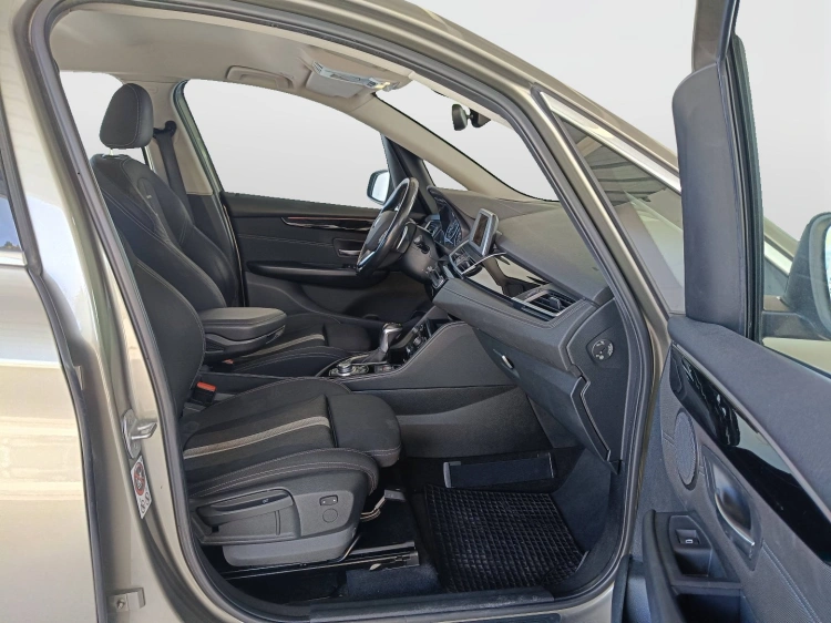11 - BMW Serie 2 218d Active Tourer Sport auto