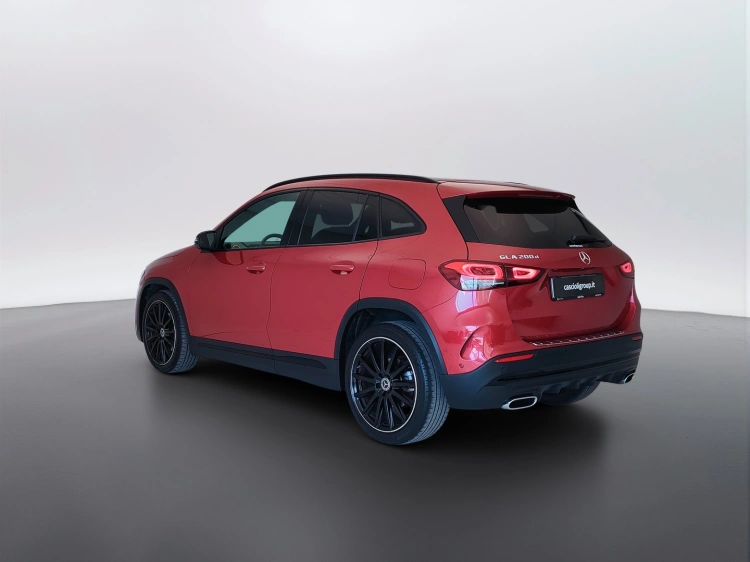 7 - Mercedes-Benz GLA 200 d Premium auto
